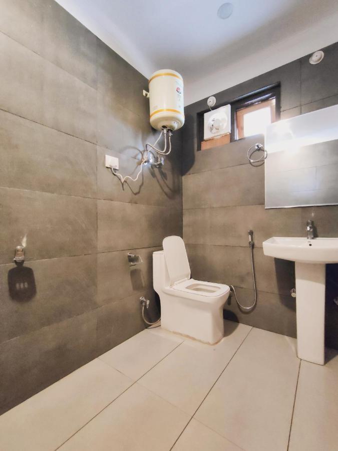 מלון דרמסאלה Slate House מראה חיצוני תמונה